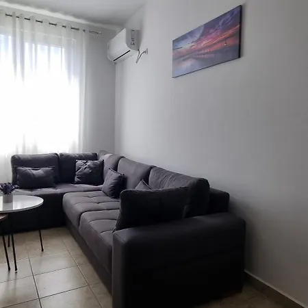 Eva Apartment *